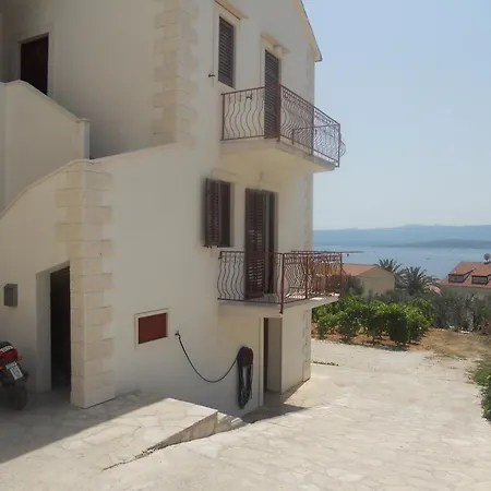 Apartman With Parking Space Bol, Brac - 2890 *