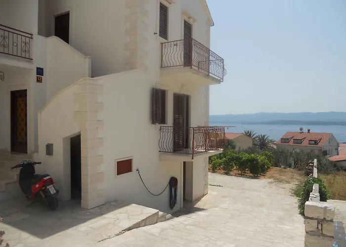 Apartman With Parking Space Bol, Brac - 2890 *