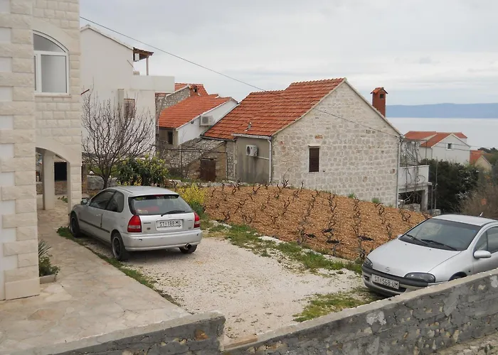 With Parking Space Bol, Brac - 2890 Apartman